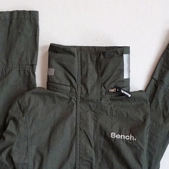 Ladies Bench Water Resistant Zip Up Jacket Size M - Picture 3 of 5